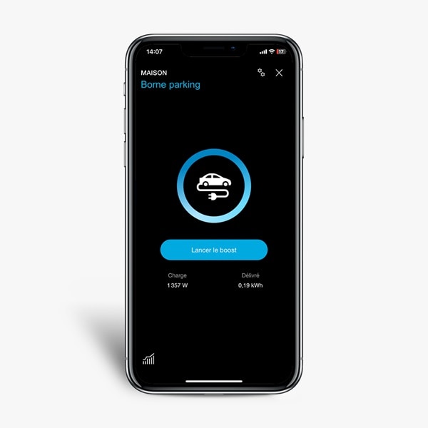 Une borne de recharge pilotée en KNX par domovea de Hager sur un smartphone