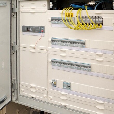 Disjoncteur boîtier moulé h3+ de Hager installé au Brit Hotel à Bischwihr (68)