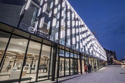 Vue extérieure du centre des congrès Jean Monnier à Angers