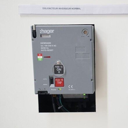 Inverseur de source Hager pour le TGBT du batiment Credit Agricole Brie Picardie