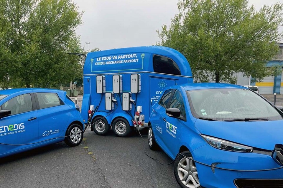 Station de charge mobile Hager de véhicules électriques tour de France