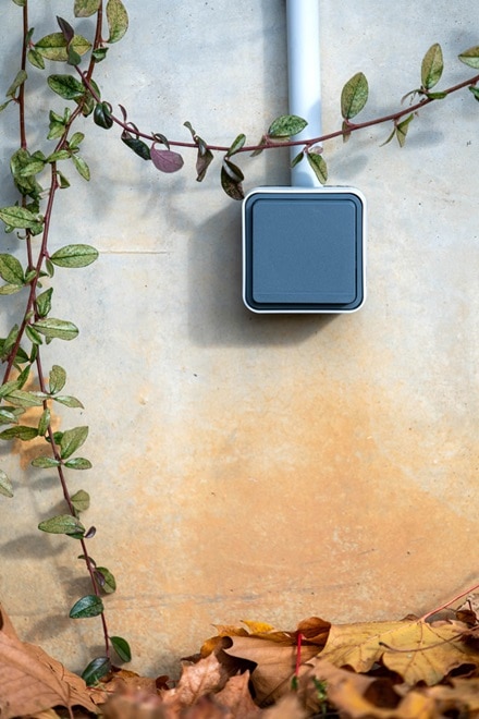 appareillage mural cubyko de Hager, interrupteur Gris IP55 sur façade extérieure béton