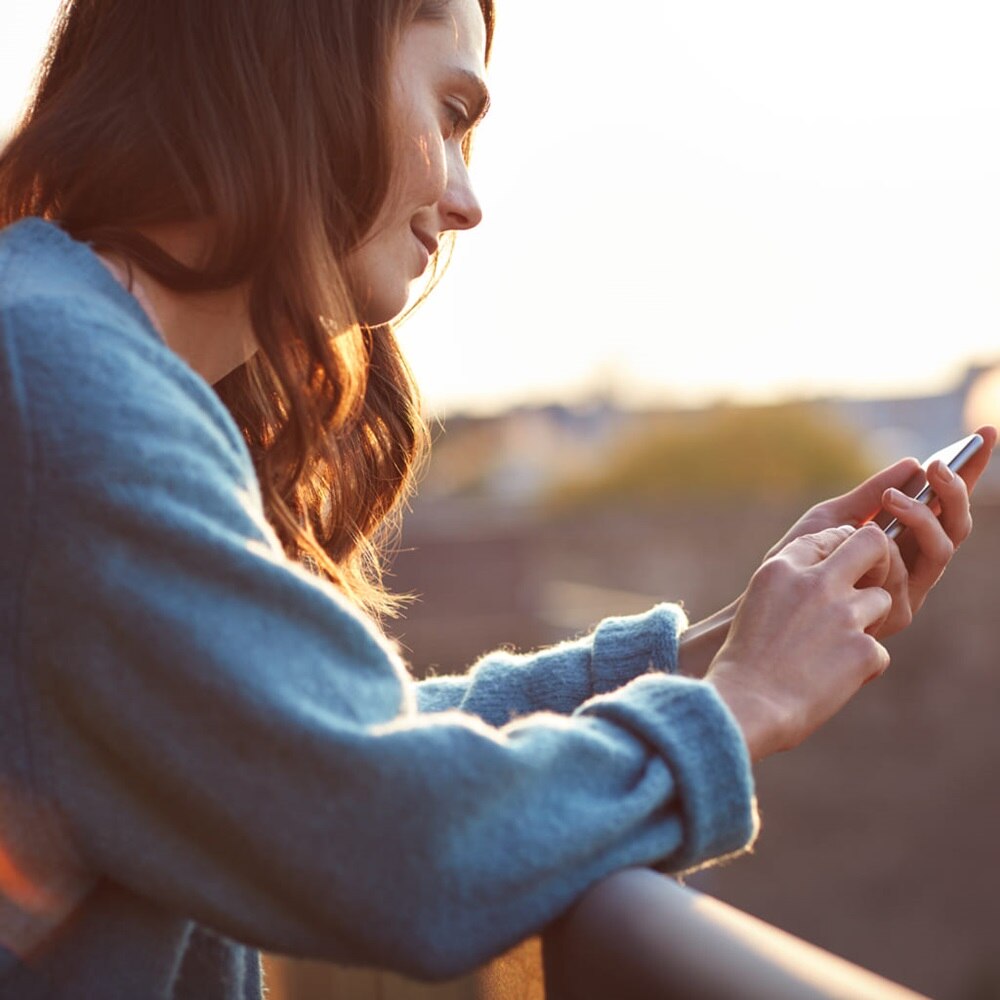 maison connectee, maison, domotique, automatisme, volets roulants, eclairage, alarme, objet connecte, scénario quotidien, maison intelligente, volets roulants connecté, alarme connecté, éclairage connecté, connecté sa maison, application, application smartphone, salon, facilitez le quotidien, créer des scénarios, piloter à distance, piloter depuis smartphone, application, application smartphone