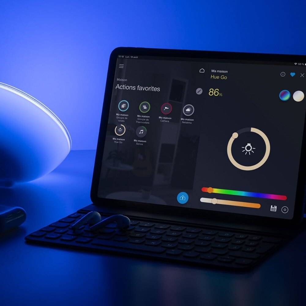 Couplée domovea à vos Philips Hue afin de créer des ambiances suivant des moments dédiées