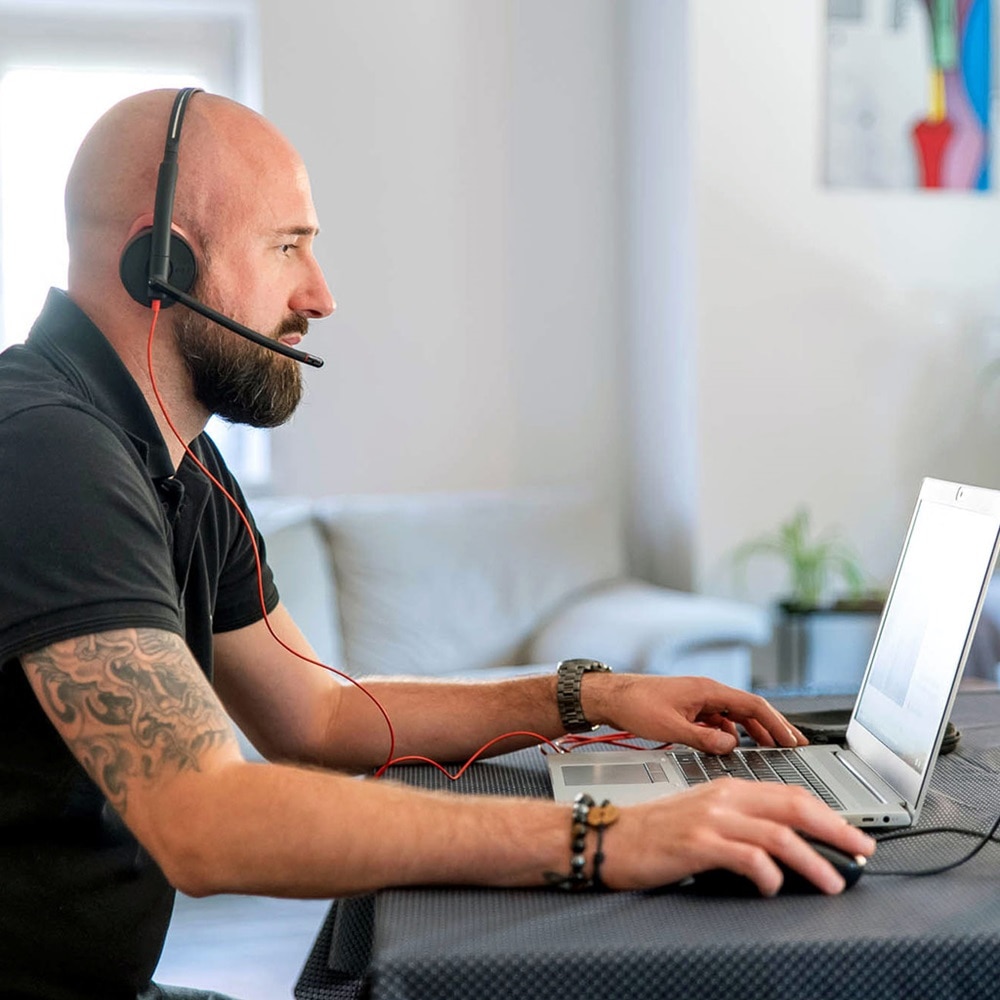 Collaborateur Hager en télétravail