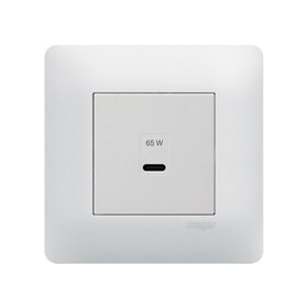 Appareillage mural essensya de Hager, finition pure, fonction prise USB-C charge rapide