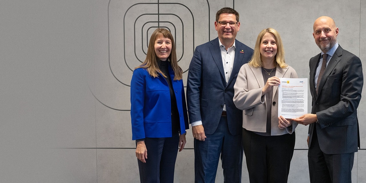 hubertz-31-oct-blk-hg-website-slider_1440x720