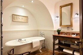 hg_IP_FR_Gordes_Hotel01_1080x720