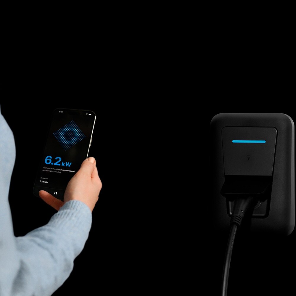 Hager_Charger_Phone_RGB_1080x1080