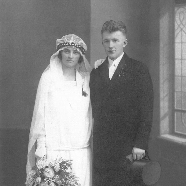 history_1923-1945_pic1_square_1024x1024