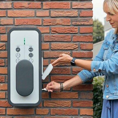 hager-witty-start-lifestyle-pic-013-CME-en-07-2022-sitecore-squ