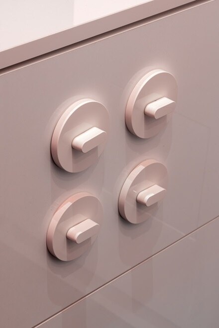 Red_track_hager_Rclassic_3_small