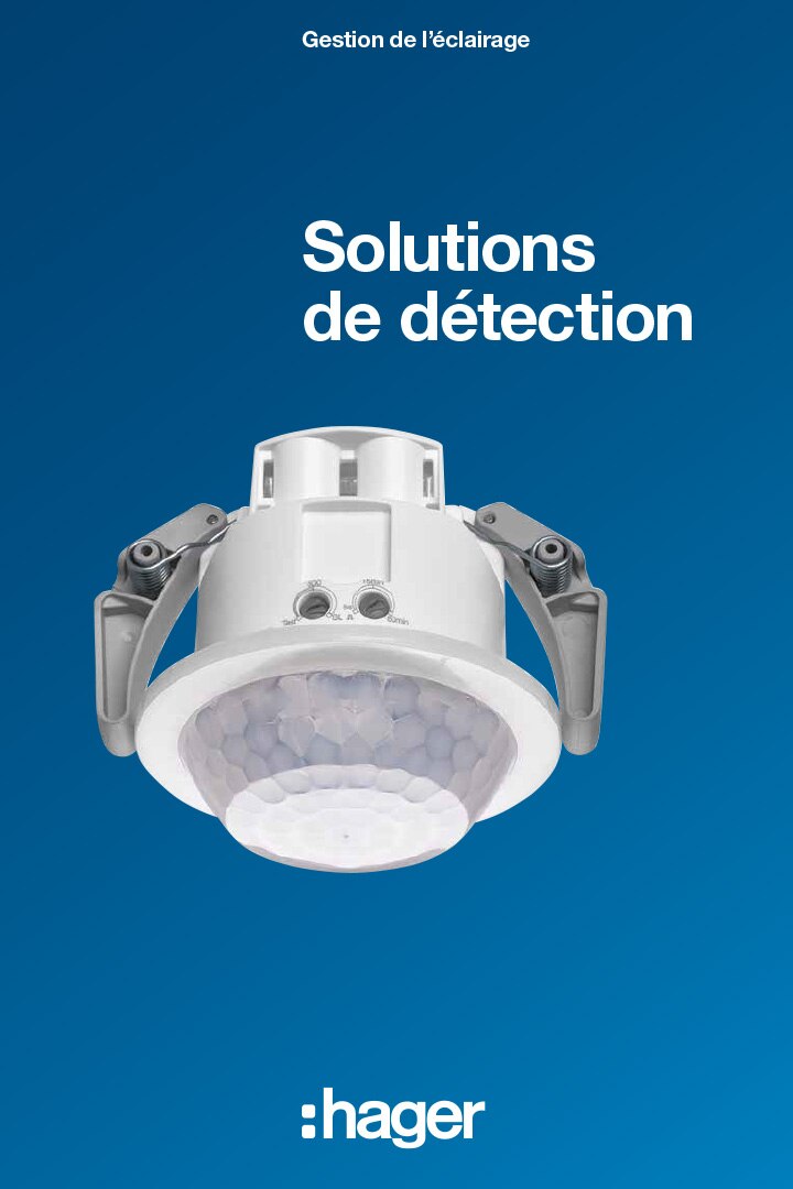 Solution d'éclairage avec détection de mouvement de Hager avec capteurs ajustables sur fond bleu