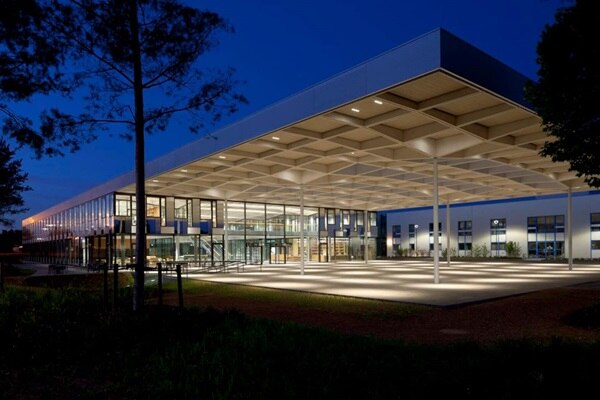 Immagine dello Hager Forum, situato in Obernai, inaugurato nel 2015