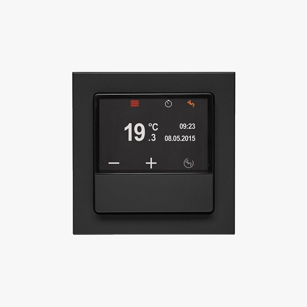 Vista frontale del regolatore di temperatura Berker Q.3 KNX con display nero con varie informazioni.