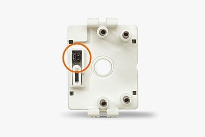 Vista frontale posteriore del modulo LED Berker Serie 1930 per inserto interruttore rotativo con marcatura jumper.