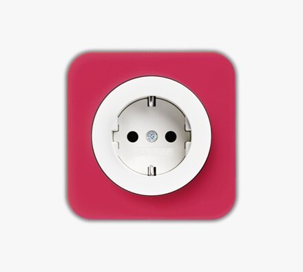 Pojedyncze gniazdo Berker R1 w ramce z akrylu kolor czerwony