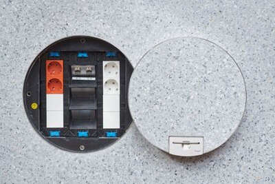 Podłogowe systemy prowadzenia instalacji elektrycznej Hager underfloor