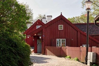 SE-Lifestyle-1930-1700-talsstuga-utanfor_lan