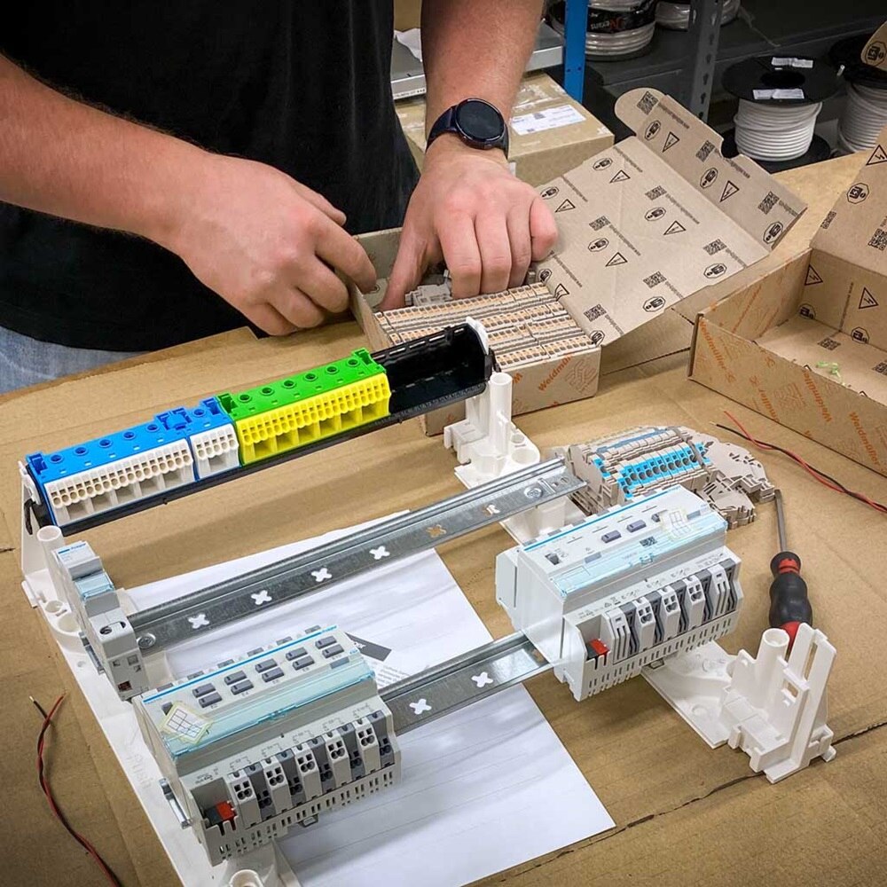 Specialbyggd rumcentraler från Hager till Pascanga Rooftop