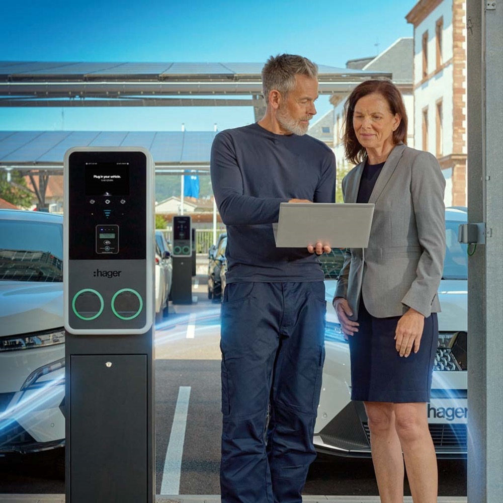 hager-lifestyle-pic-witty-park2-powering-what-moves-you-lifestyle-b2b-clean-004-1024x1024px-DMCX-en-10-2025