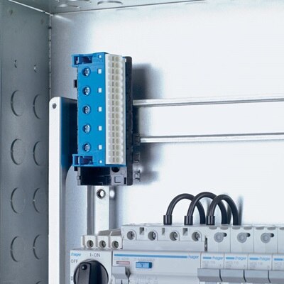 Kapsling FFW inklusive PE- och N -plintar med snab­ban­slut­ning 