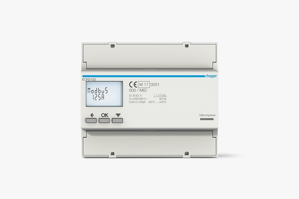 Hager Modbus energimätare för elinstallationer visas på en vit bakgrund
