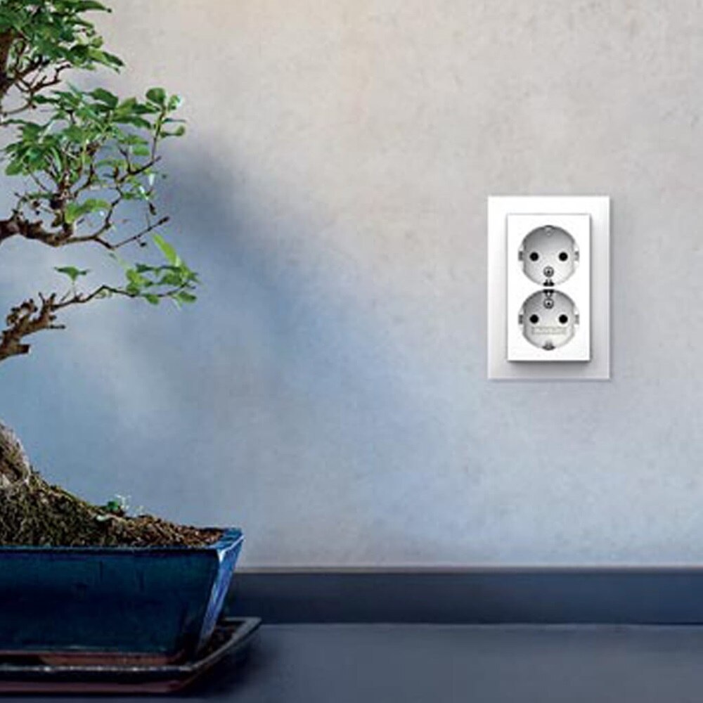 Vägguttag serie s.1 från Hager