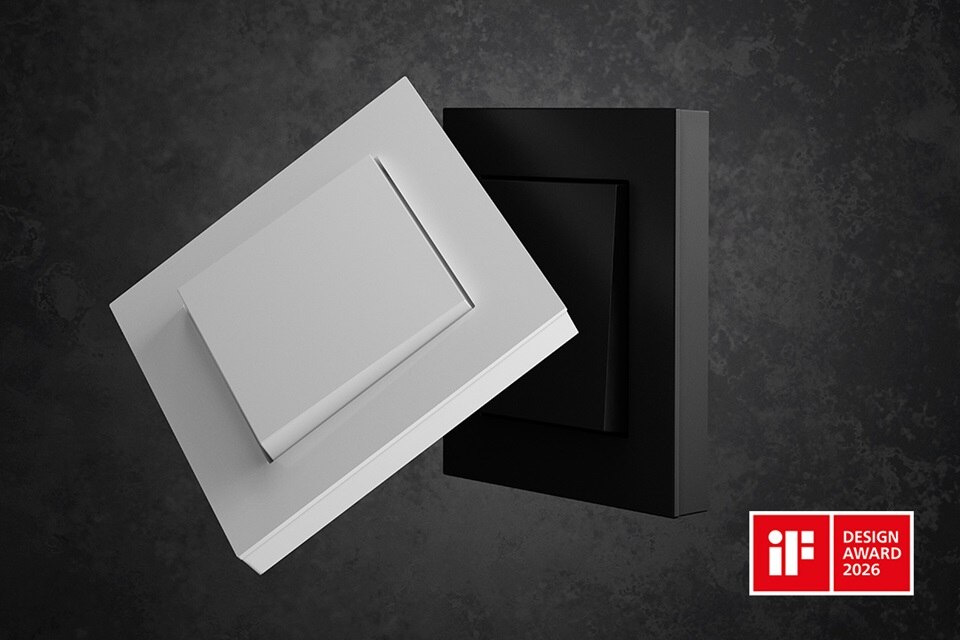 hager-emotional-pic-009-closeup-a8-white-black-lan