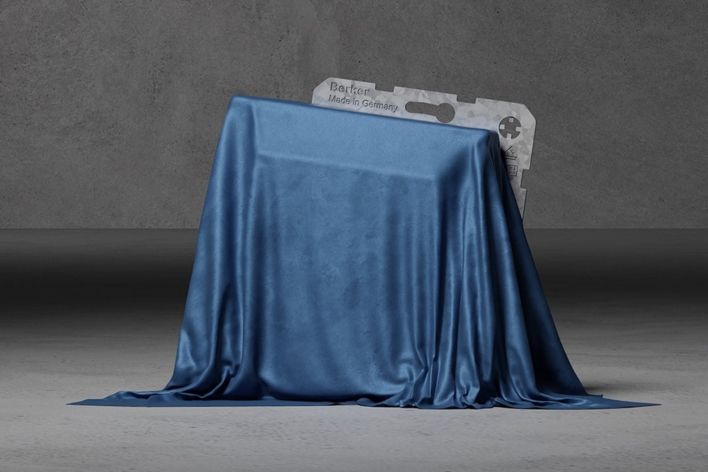 Strömställare delvis täckt med skynke inför produktlansering