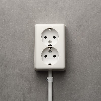  2-vägsuttag utanpåliggande serie s1 från Hager