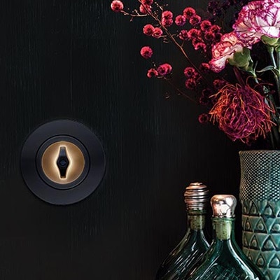 strömställare med LED i serie 1930 från Hager