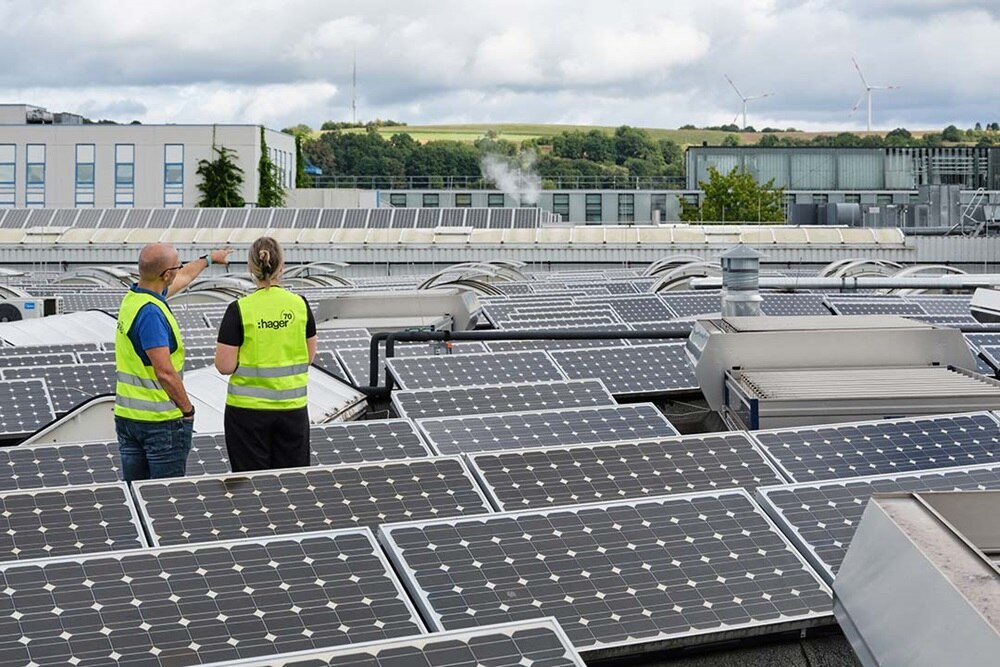 Sustainability_report_cover_lan