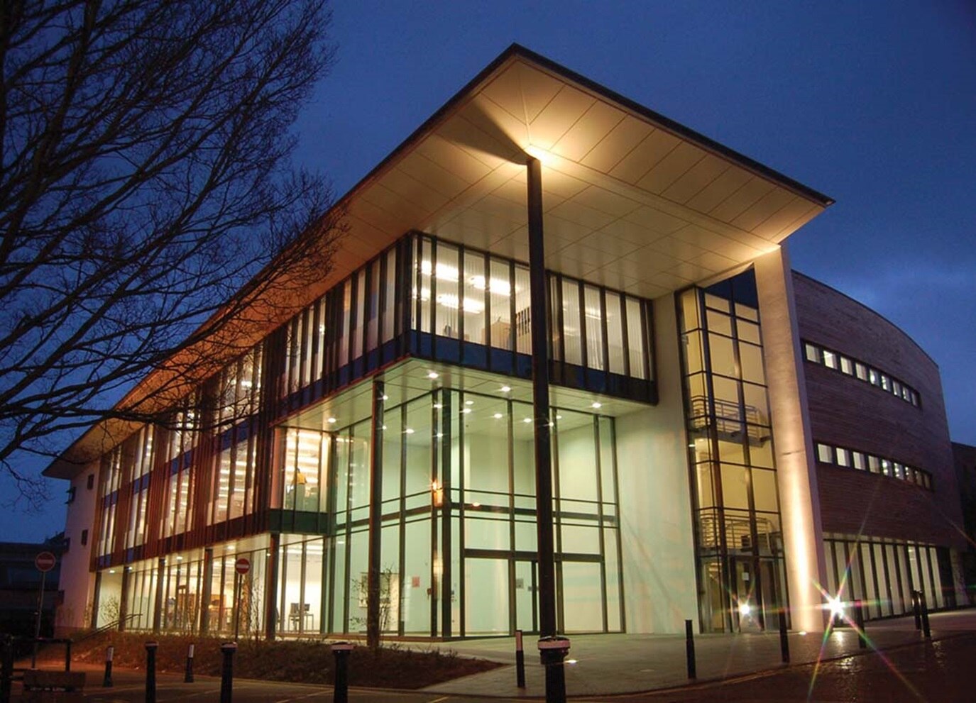 Dundee University Hager UK